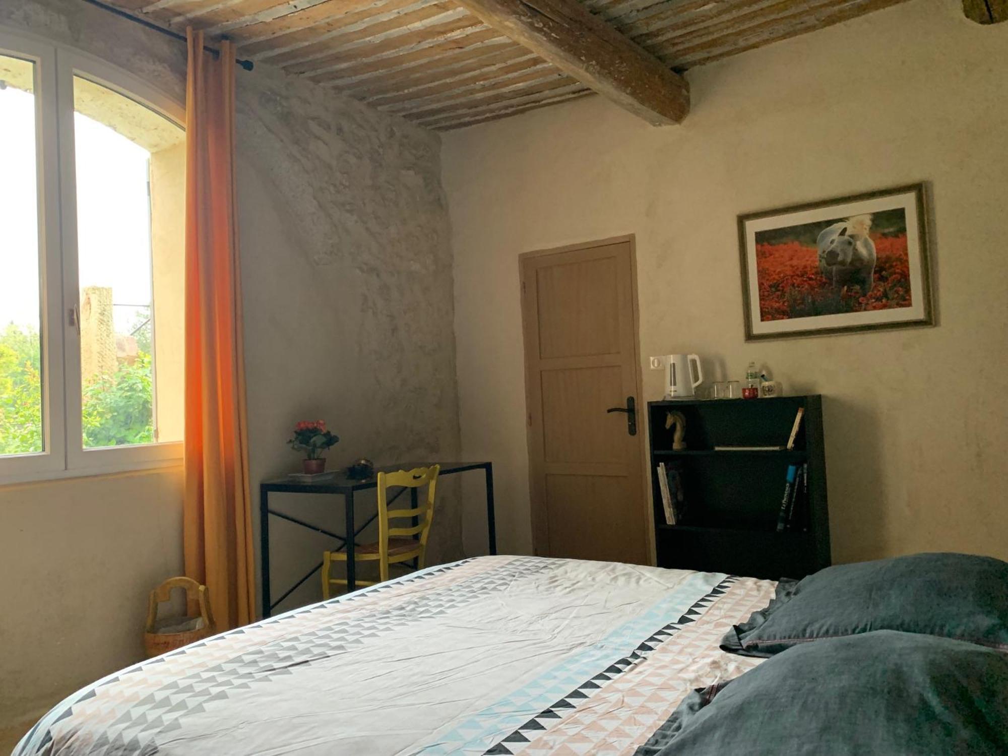 Brossard Bed & Breakfast Cavaillon Exterior photo